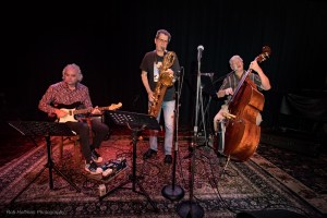 Schnack 'N Bari Trio plus special guest at Roy